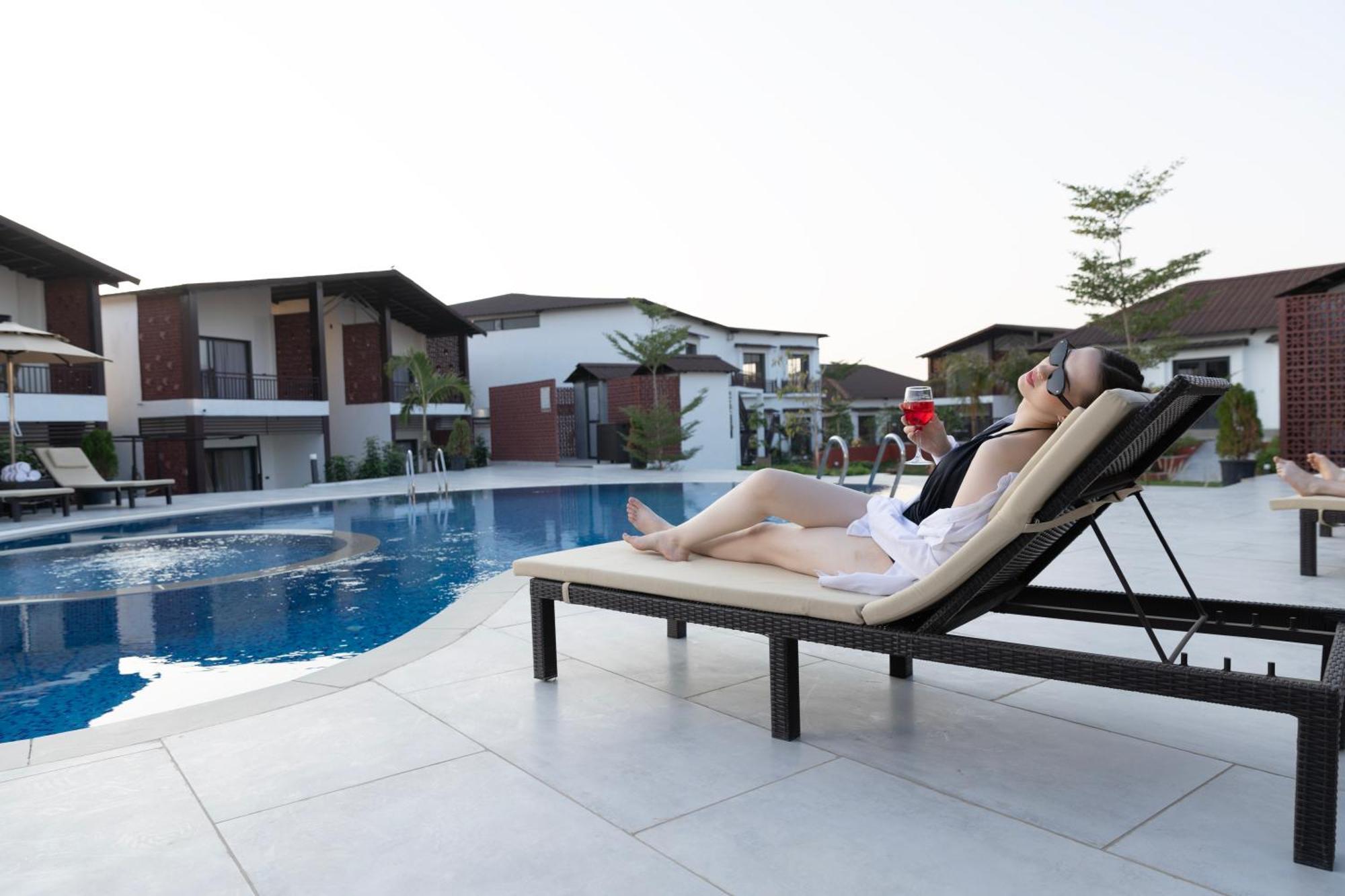Evoke Dholavira Hotel Exterior photo